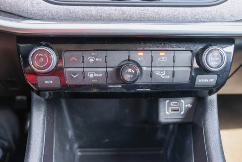 Used 2022 Jeep Compass Latitude image 22