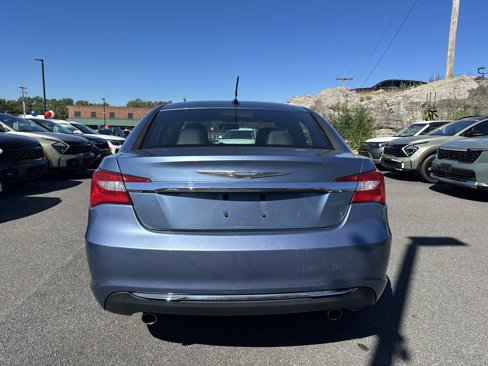 Used 2011 Chrysler 200 Limited image 6