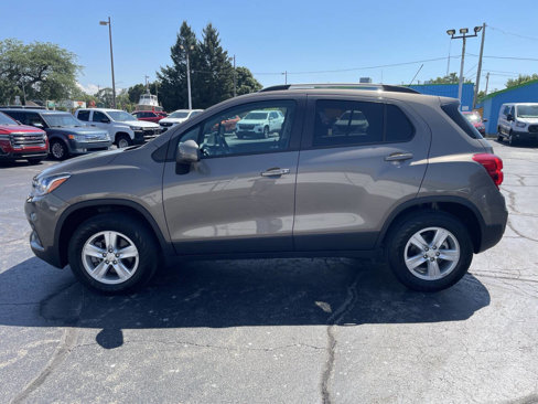 Used 2022 Chevrolet Trax LT w/ Premium Seat Package image 8