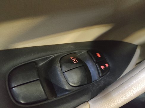 Used 2016 Nissan Rogue SV w/ SV Premium Package image 27