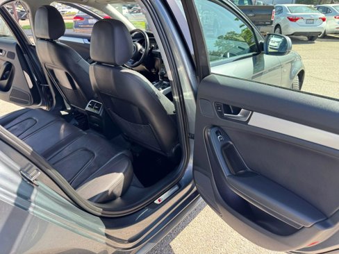 Used 2016 Audi A4 2.0T Premium image 18