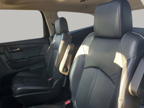 Used 2013 Chevrolet Traverse LT image 16
