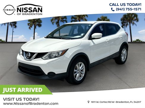 Certified 2017 Nissan Rogue Sport S image 1