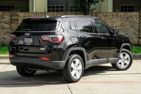Used 2022 Jeep Compass Latitude image 15