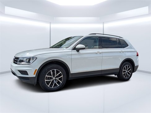 Certified 2021 Volkswagen Tiguan SE w/ Panoramic Sunroof Package image 7