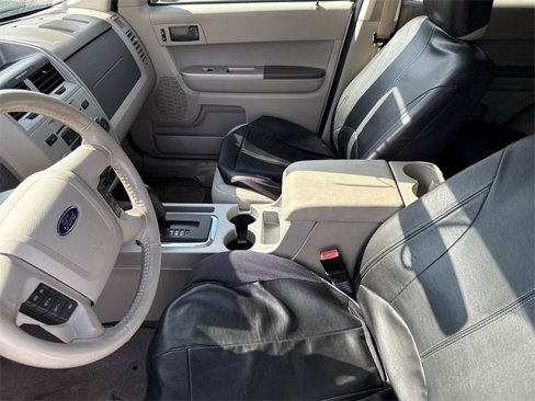 Used 2011 Ford Escape XLT image 5