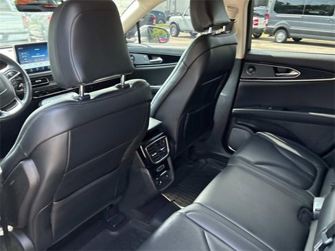 Used 2021 Lincoln Nautilus Reserve image 18