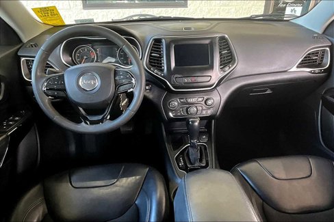Used 2020 Jeep Cherokee Latitude Plus image 14