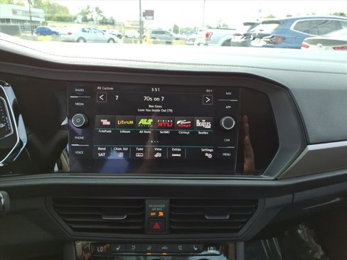 Used 2019 Volkswagen Jetta SEL Premium image 35