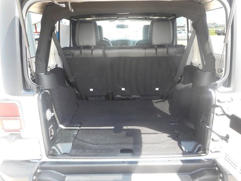 Used 2018 Jeep Wrangler Unlimited Sport image 7