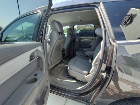 Used 2016 Chevrolet Traverse LT w/ Style and Technology Package image 9