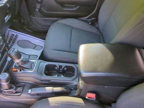 Used 2021 Jeep Wrangler Unlimited Sport image 20