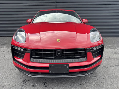 Used 2024 Porsche Macan image 8