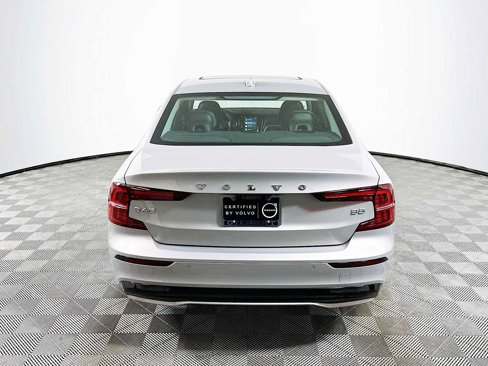 Certified 2025 Volvo S60 B5 Core image 6