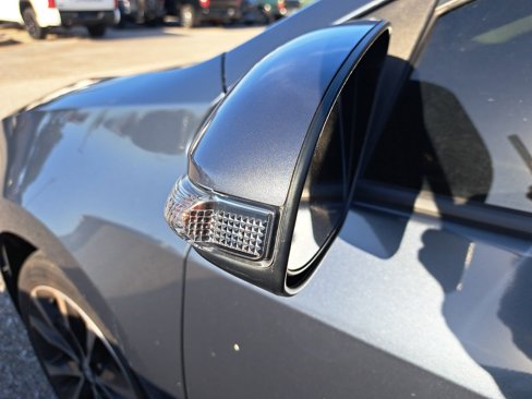 Used 2019 Toyota Corolla SE image 3