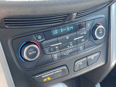 Used 2017 Ford Escape SE image 25
