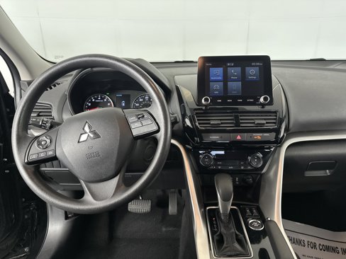 Used 2024 Mitsubishi Eclipse Cross LE image 3