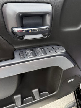 Used 2018 Chevrolet Silverado 1500 LT w/ Redline Edition image 10