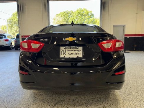 Used 2016 Chevrolet Cruze LT w/ Convenience Package image 12