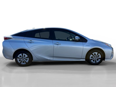 Used 2018 Toyota Prius Four image 6