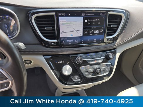 Used 2021 Chrysler Pacifica Touring-L w/ Premium & Safety Sphere Group image 31