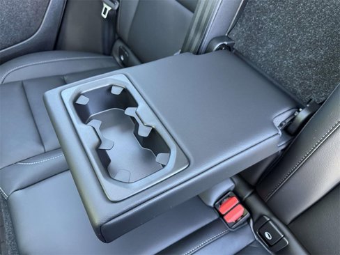 Certified 2025 Volvo XC40 B5 Core w/ Protection Package Premier image 10