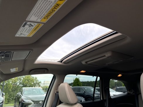 Used 2017 Honda Pilot Elite image 24