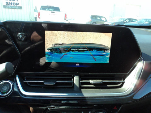 Used 2025 Chevrolet Trax RS w/ Sunroof Package image 14