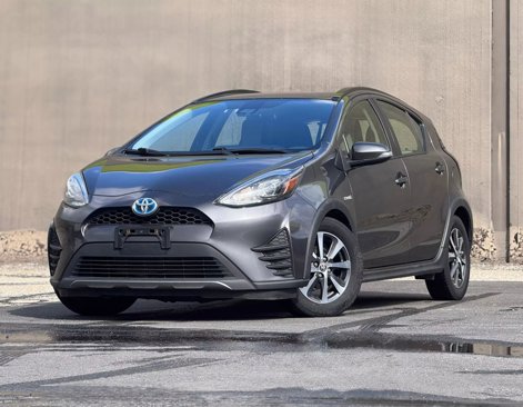Used 2018 Toyota Prius C Three image 1