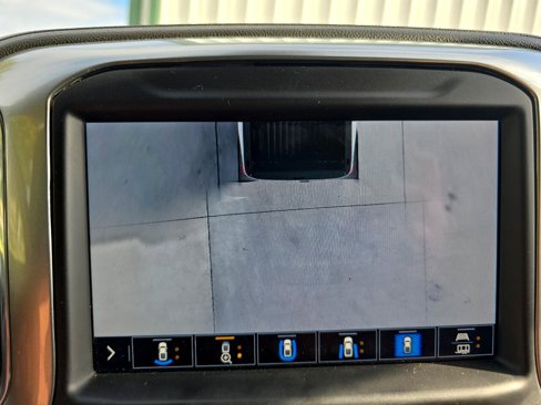 Used 2021 Chevrolet Silverado 2500 LTZ w/ LTZ Premium Package image 45
