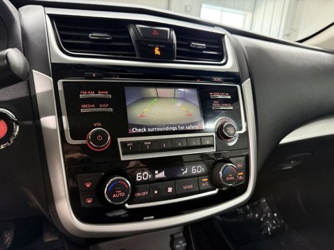 Used 2018 Nissan Altima 2.5 SV image 18
