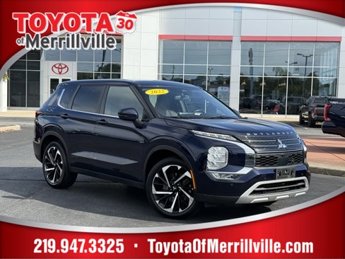 Used 2022 Mitsubishi Outlander SE image 1