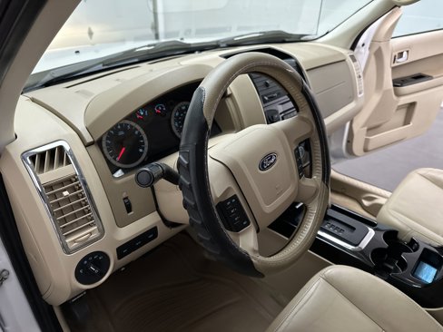 Used 2011 Ford Escape Limited w/ 302A Rapid Spec Order Code image 17