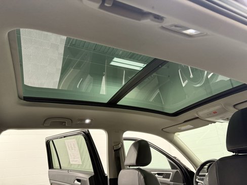 Used 2021 Volkswagen Atlas SE w/ Panoramic Sunroof Package image 30