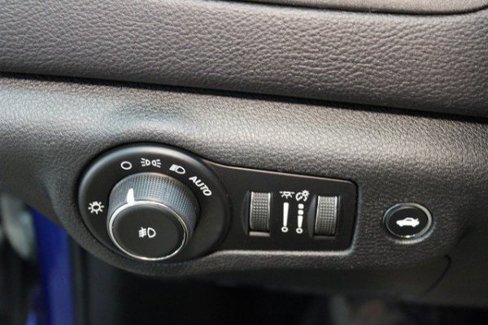 Used 2016 Chrysler 200 S image 17