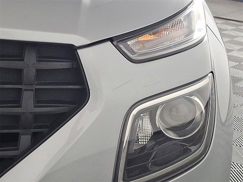 Used 2020 Hyundai Venue SE image 13