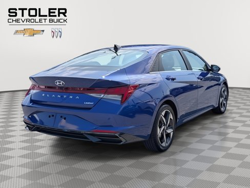 Used 2023 Hyundai Elantra Limited w/ Cargo Package image 6