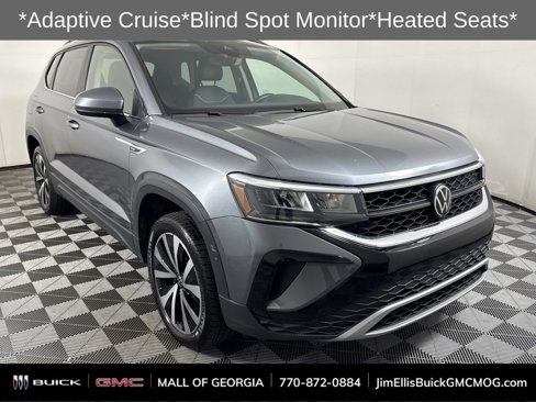 Used 2024 Volkswagen Taos SE image 1