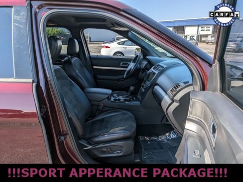 Used 2018 Ford Explorer XLT w/ XLT Appearance Package image 22