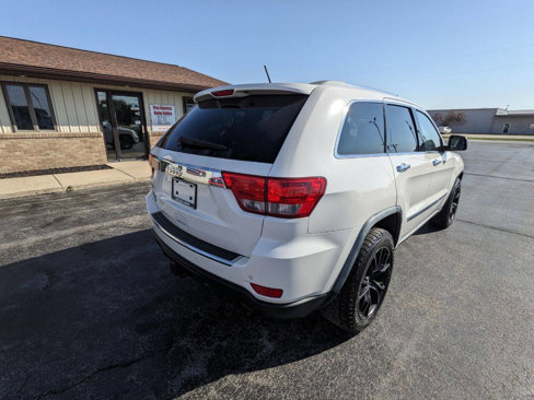 Used 2012 Jeep Grand Cherokee Overland image 8