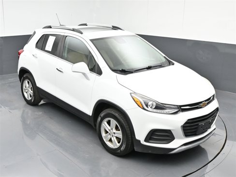 Used 2017 Chevrolet Trax LT w/ Sun & Sound Package image 22