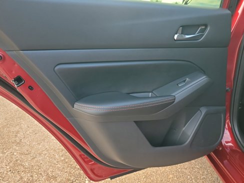 Certified 2021 Nissan Altima 2.5 SR w/ SR Premium Package image 12