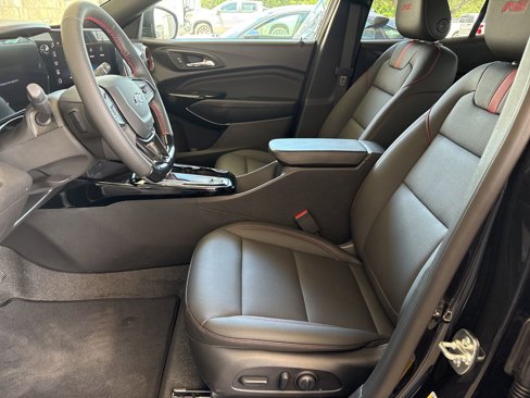 New 2025 Chevrolet Trax RS w/ Sunroof Package image 6