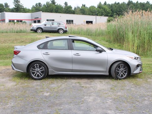 Used 2022 Kia Forte GT-Line w/ GT-Line Premium Package image 11