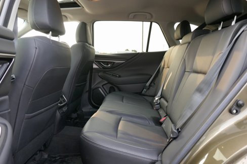 Used 2020 Subaru Outback Limited image 17