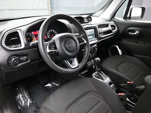 Used 2021 Jeep Renegade Latitude image 12