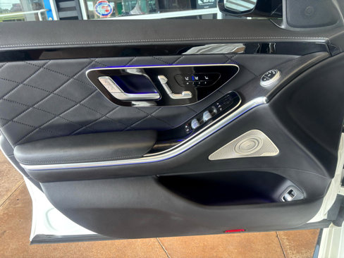 Used 2022 Mercedes-Benz S 580 4MATIC Sedan w/ AMG Line Package image 27