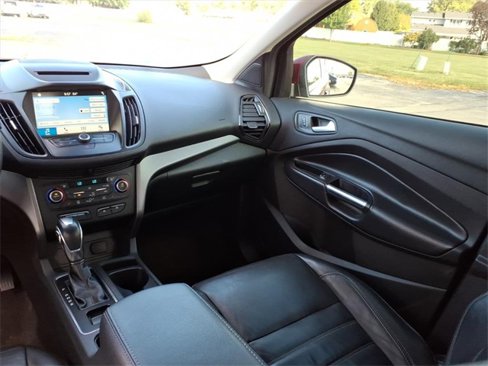 Used 2018 Ford Escape SEL w/ Ford Safe & Smart Package image 19