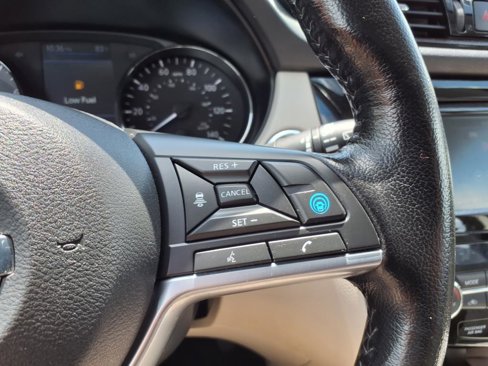 Used 2022 Nissan Rogue Sport SV w/ Technology Package image 19