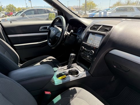 Used 2017 Ford Explorer XLT w/ Equipment Group 201A image 29